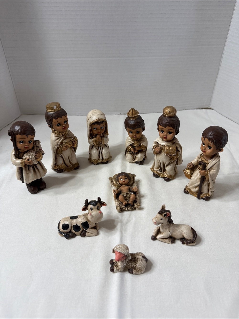 Vintage Mexican Folk Art Hand-Painted Cream & Gold Nativity Figurine Set 10 Pcs